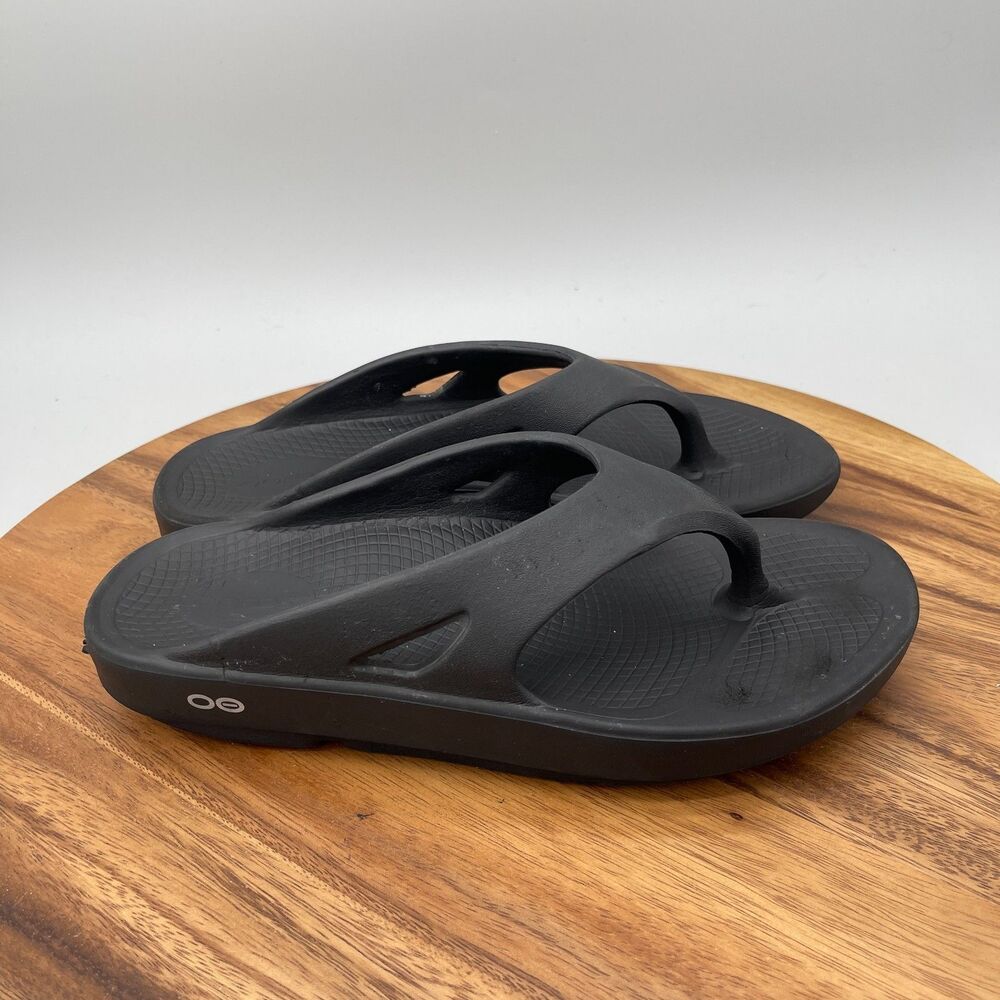 OOFOS Original Sandals Womens Size 9 Black Recovery Comfort Thong Flip Flops